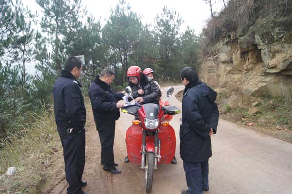 复平乡整治道路交通安全