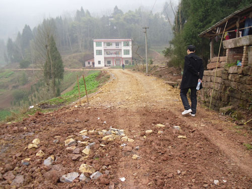 翟溪村河西公路硬化前