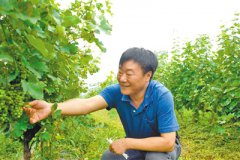 创办亚洲唯一葡萄酒学院的是个梁平人